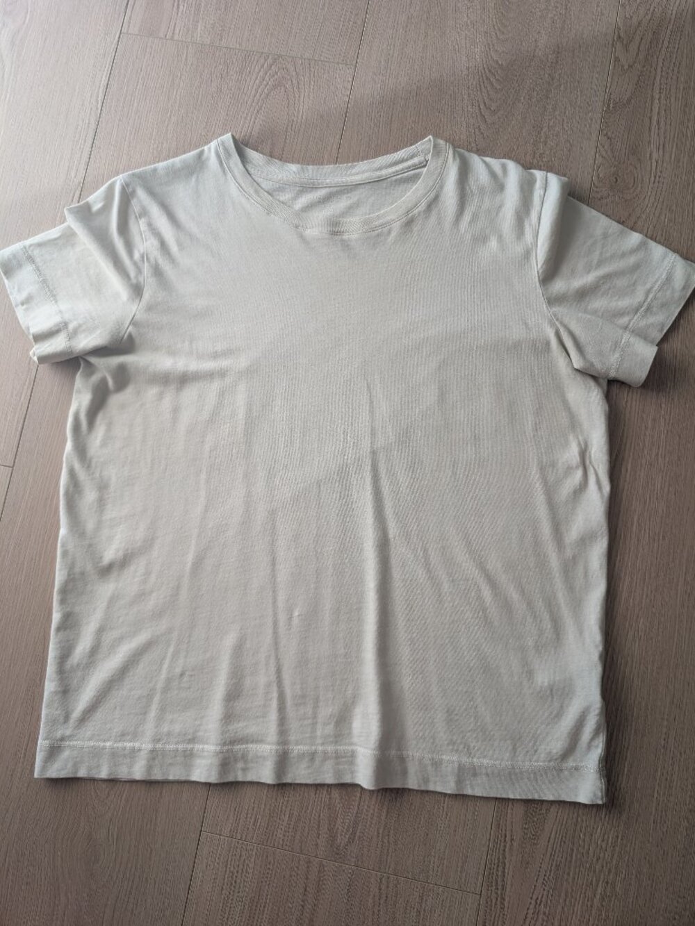 *4 for 30* Simons Contemporaine organic cotton t-shirt